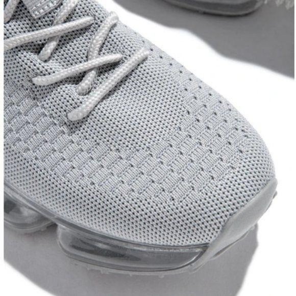 !! NEW !! Slip On Flyknit Sneakers in Grey - Picture 2 of 9